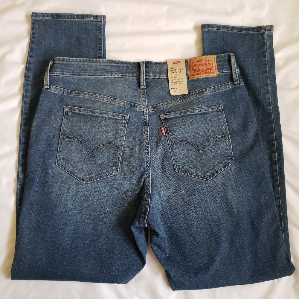 Distressed 311 Blue Levi's shaping skinny